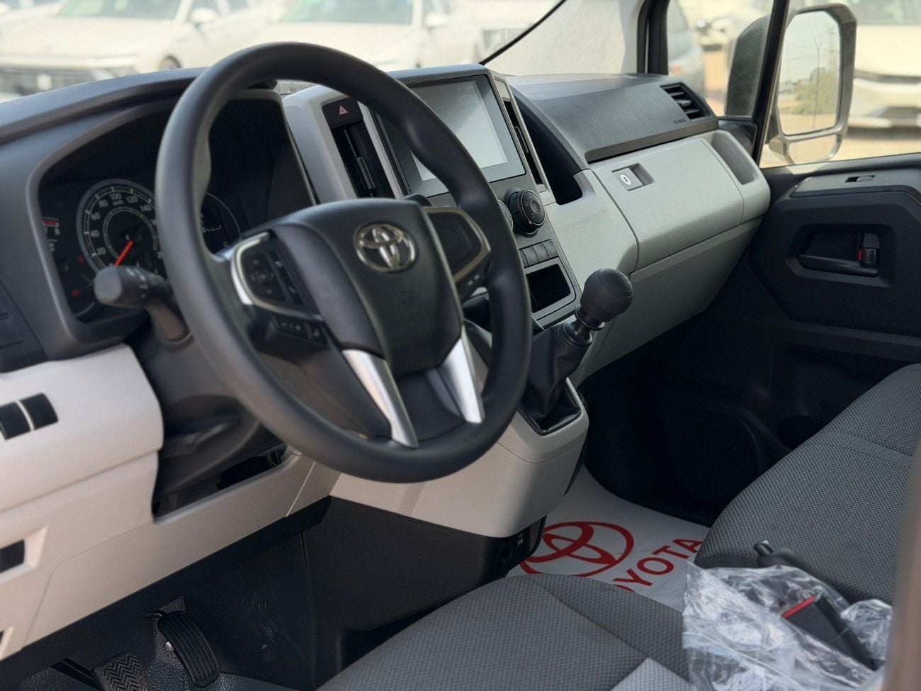 Toyota Hiace Toyota Haice 3.5L Cargo manual 2026