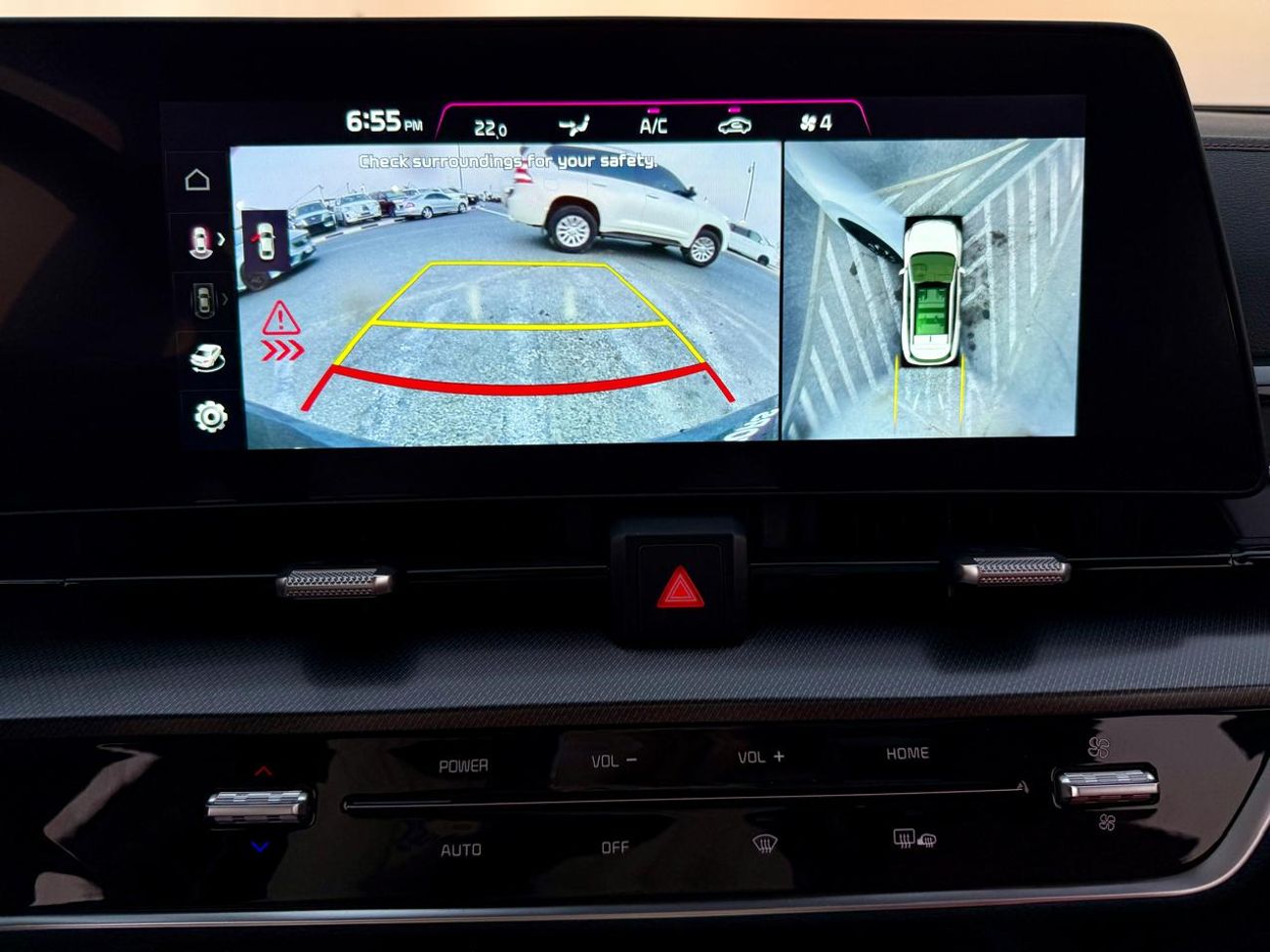 كيا سبورتيج 2.0L MPI LX (FWD)