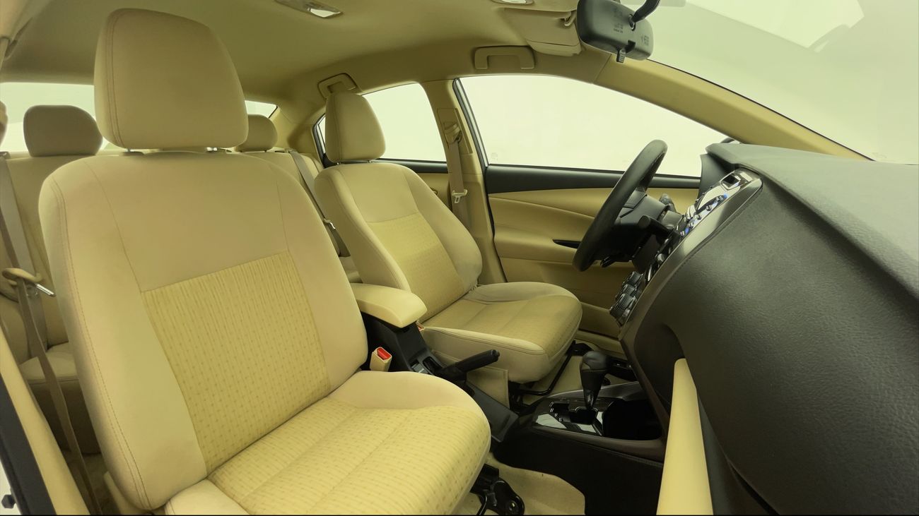 تويوتا يارس E 1.5 | بدون دفعة مقدمة | اختبار القيادة في المنزل