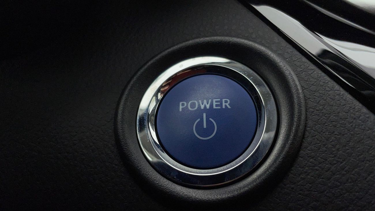 تويوتا CHR VX 1.8 | بدون دفعة مقدمة | اختبار القيادة في المنزل