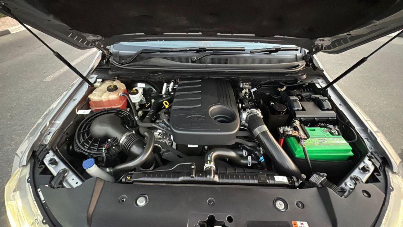 Ford Ranger 3.2L DIESEL 4WD | RHD | AUTOMATIC | ROOF RACK + LEATHER SEATS + MULTIMEDIA + BOOT SHUTTER