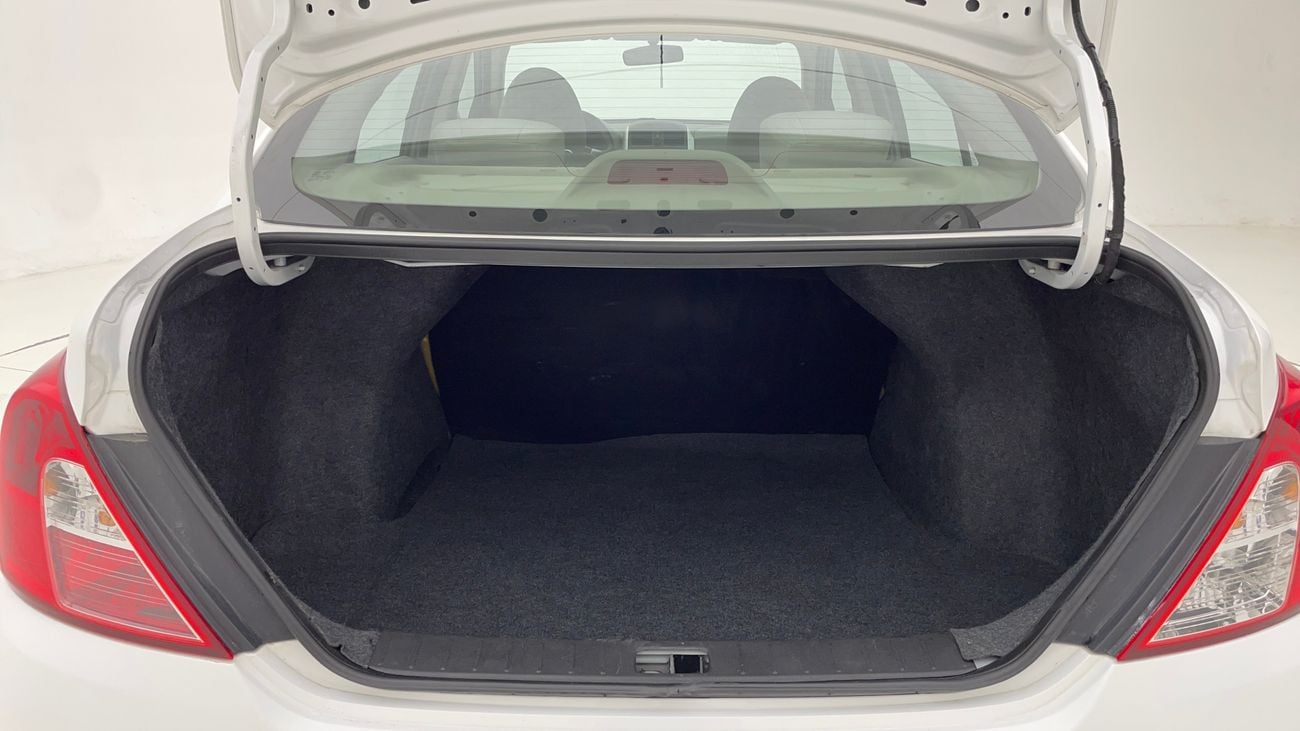 نيسان صني SV 1.5 | بدون دفعة مقدمة | اختبار قيادة مجاني للمنزل