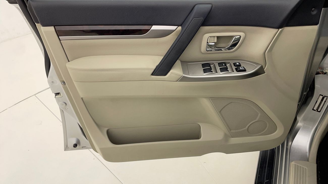 ميتسوبيشي باجيرو GLS HIGHLINE 3.8 | بدون دفعة مقدمة | اختبار القيادة في المنزل