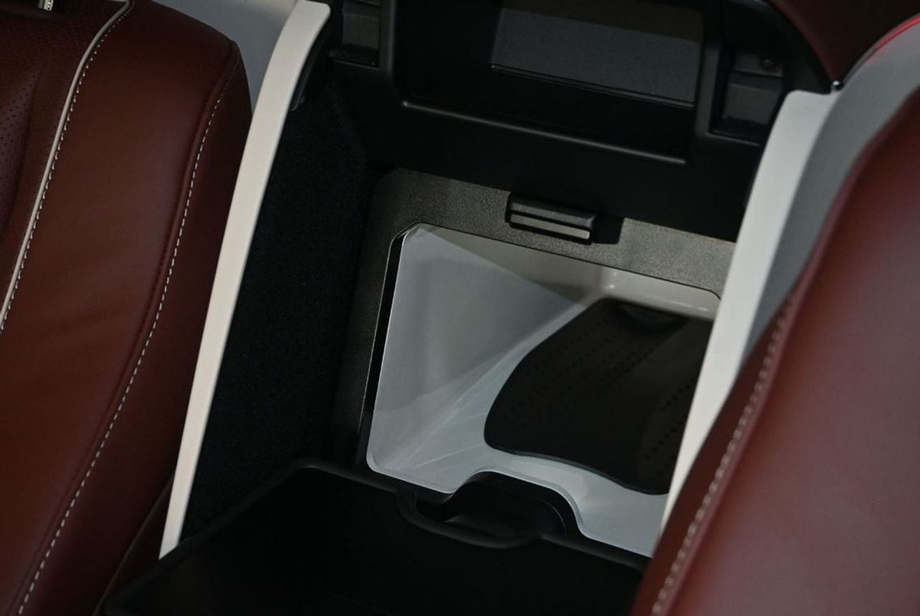 Mercedes Maybach GLS600 Maybach Mercedes-Maybach GLS 600 SUV, V8 Biturbo with Mild Hybrid Drive, Model 2023, Color Black