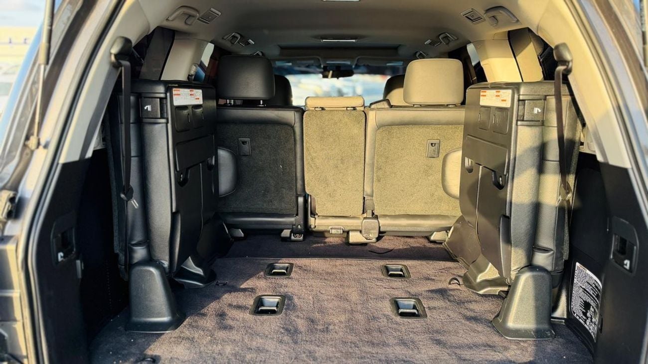 Toyota Land Cruiser 2017 | BULL BAR | PUSH START | SUNROOF | PARKING SENSOR | 4.5L DIESEL ENGINE | POWER SEAT | AT | RHD