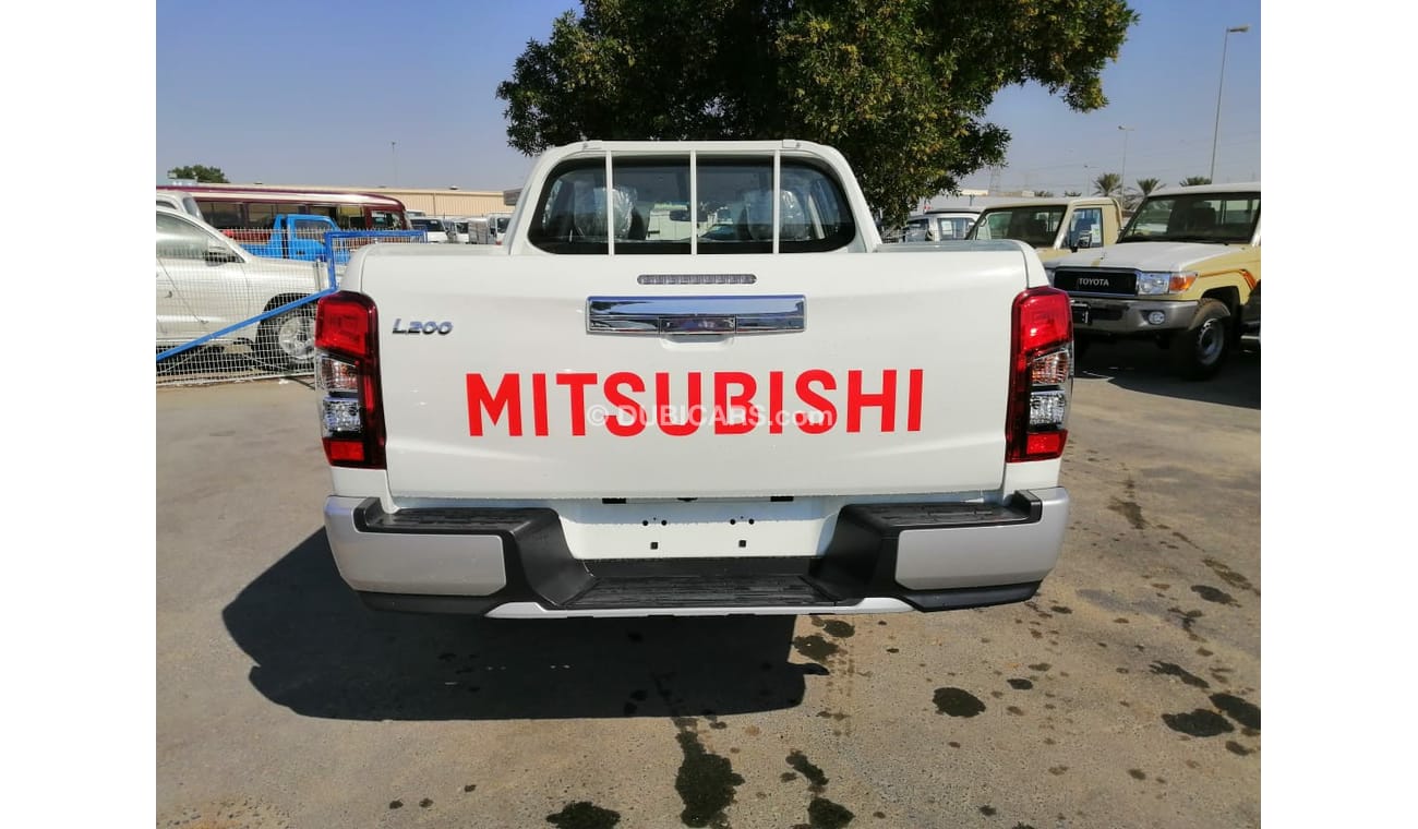 ميتسوبيشي L200 4x4فول ابشن بترول  موديل 2021