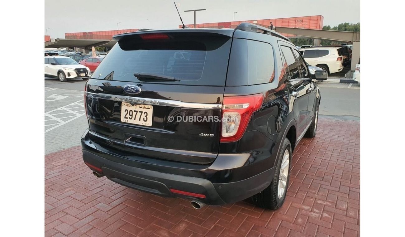 Ford Explorer XLT خليجية