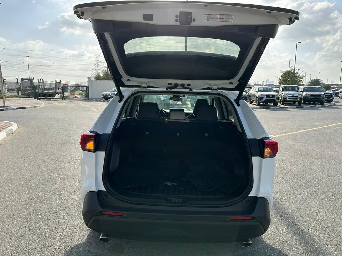 تويوتا راف ٤ VXR HEV