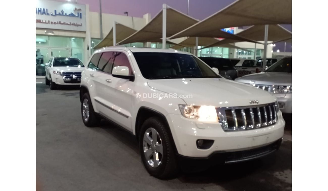 جيب جراند شيروكي جيب جراند شيروكي موديل 2011 خليجي السياره مسرفسه بالكامل بانوراما فل اوبشن ليمتد السياره جديده ولا ت