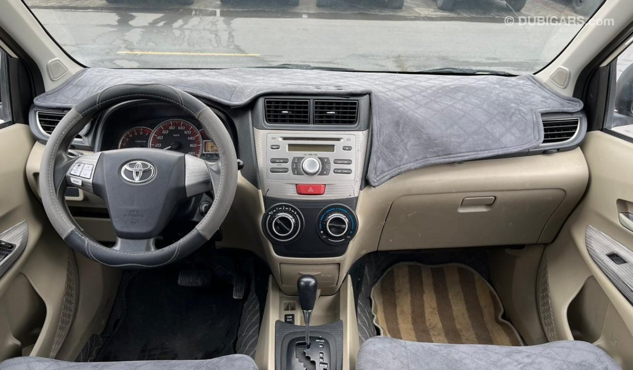 Toyota Avanza SE