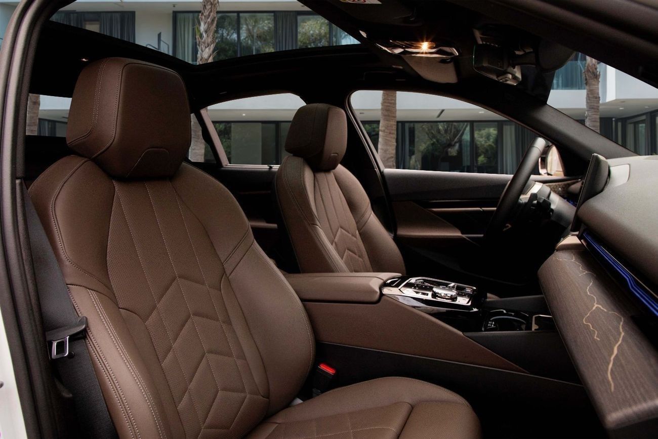 BMW 520i M-Kit | 5,013 P.M  | 0% Downpayment | Agency Warranty!