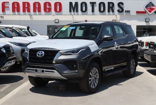 Toyota Fortuner FORTUNER VXR 4.0 V6 4X4 PETROL **EXPORT ONLY**التصدير فقط خارج الخليج**