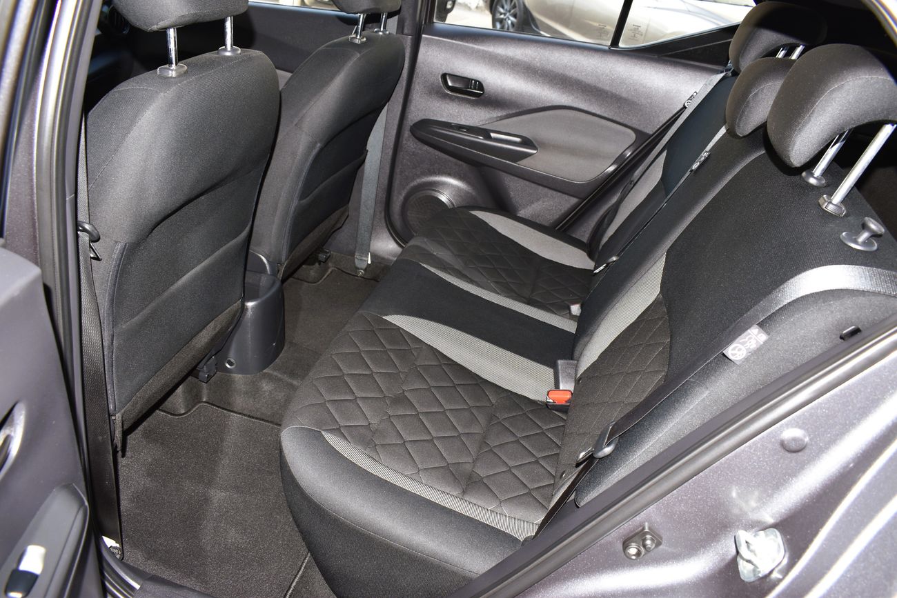 نيسان كيكس AED 800 PM S 1.6 AT GCC DEALER WARRANTY