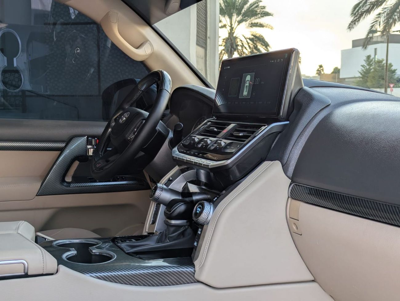 Toyota Land Cruiser Toyota LC200 white LHD