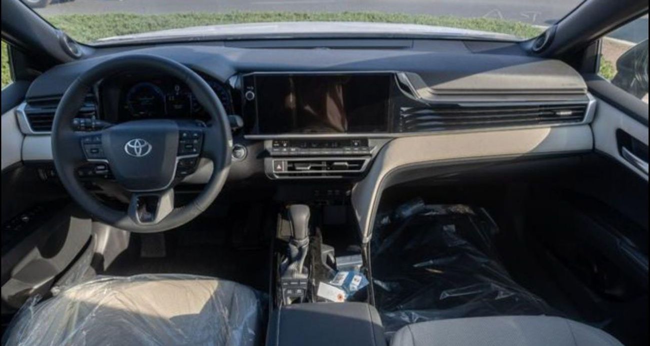 Toyota Camry Toyota Camera Limited Hybrid Full option 2025 2.5L petrol Engine Colour Black Transmission Automatic