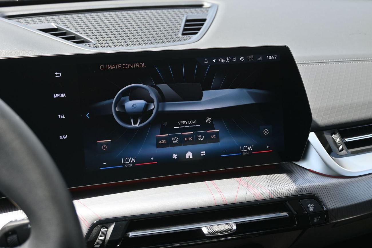 بي أم دبليو X2 BMW X2 sDrive 25i 2.0L Turbo, M Sport ENGINE: 2.0L CYLINDER: 4 Cylinder  POWERTRAIN: Turbo DRIVE: FW