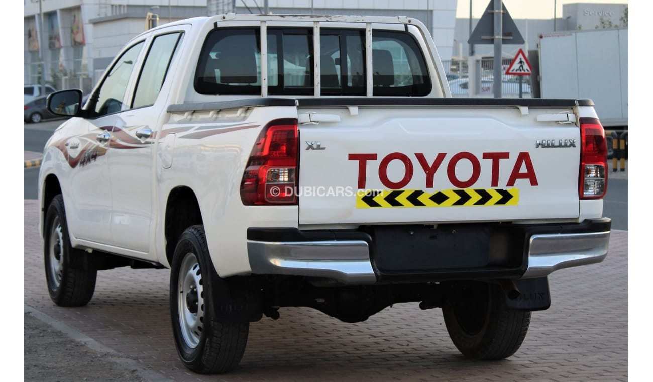 تويوتا هيلوكس تويوتا هيلوكس 2017 ديزل خليجي بحالة ممتازة بدون حوادث نظيفه جدا من الداخل والخارج