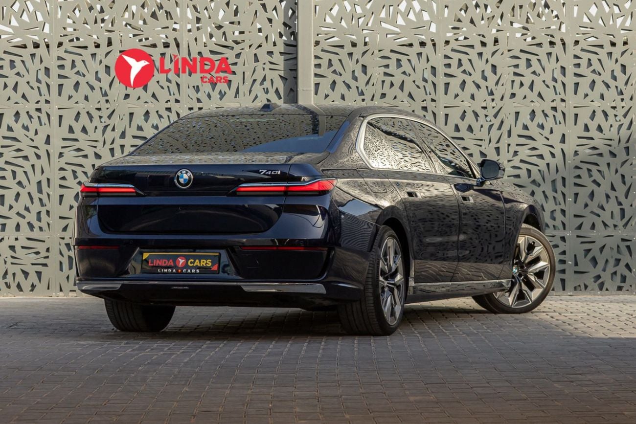 BMW 740i LUXURY PURE EXCELLENCE 2023 BMW 740i GCC | Agency Warranty