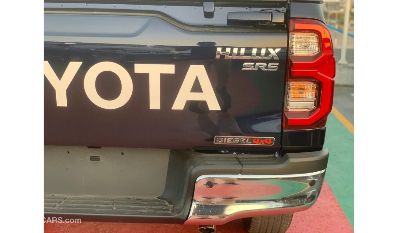تويوتا هيلوكس Toyota Hilux Pick Up AT 2.8L V4 Diesel with key
