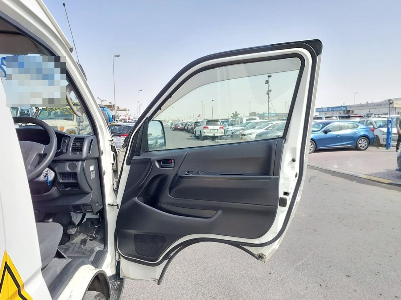 تويوتا هاياس TOYOTA HIACE VAN RHD 2015 MODEL 2.7 L PETROL AUTOMATIC(PM61832)