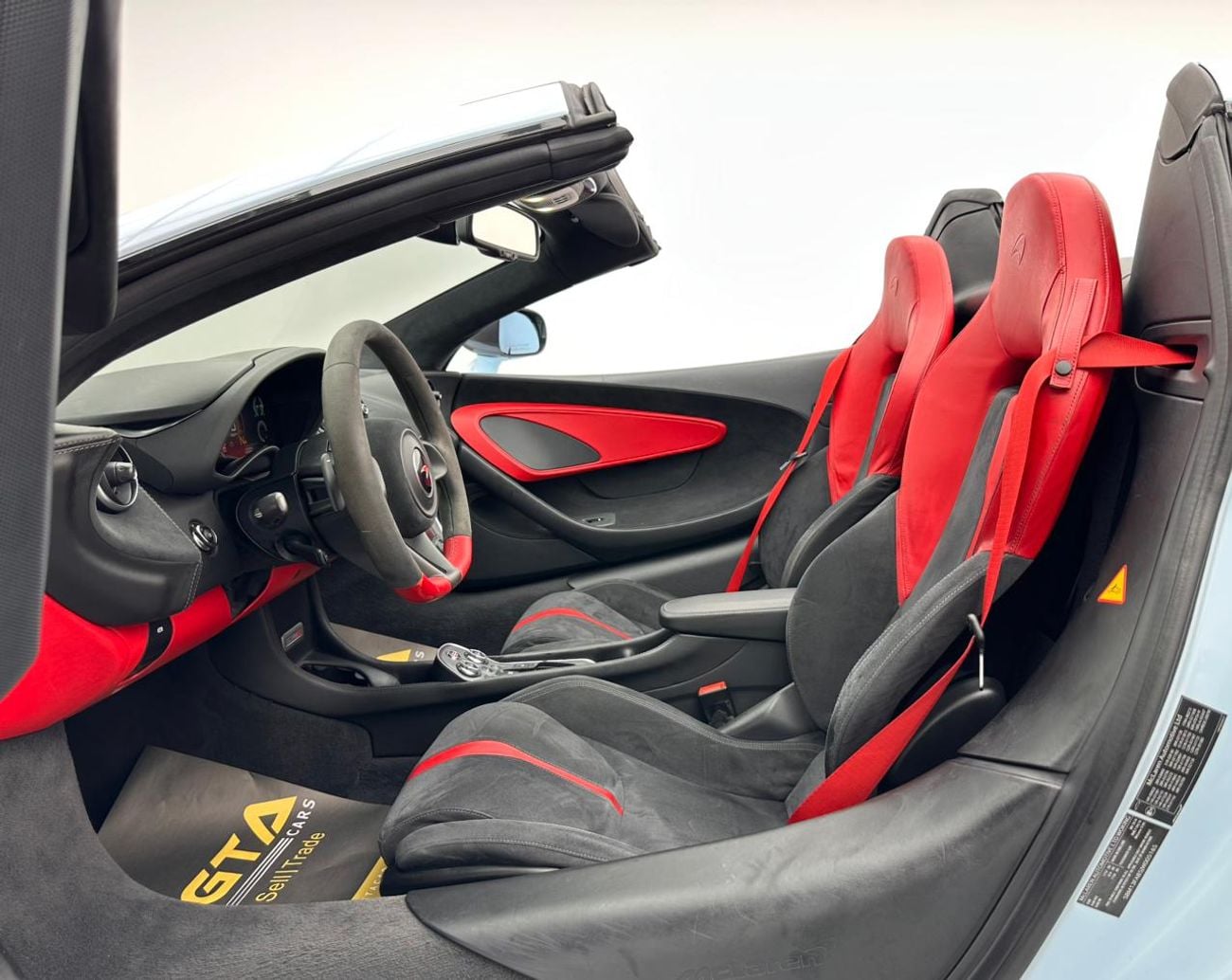 McLaren 570S Spider 2018 McLaren 570s Spider, McLaren Service History, Excellent Condition, GCC