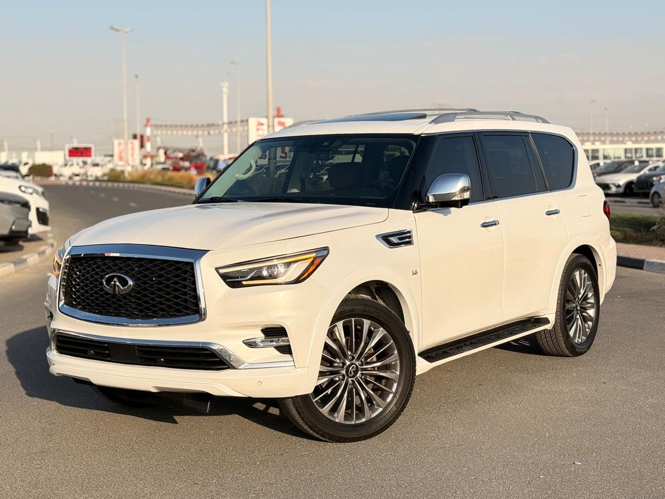 إنفينيتي QX80 Luxury 5.6L
