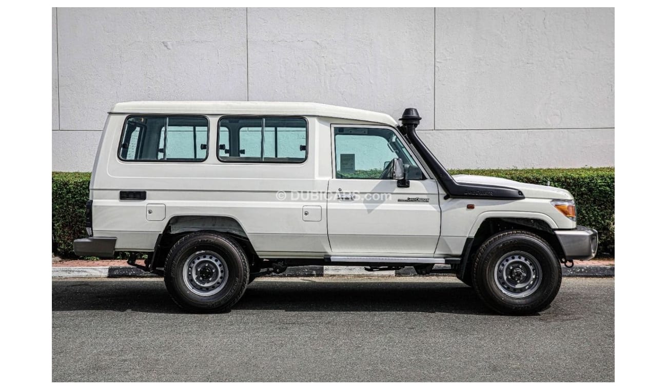 Toyota Land Cruiser 70 2022 Toyota LC78 4.5L Hardtop - 9 STR | AC | Manual