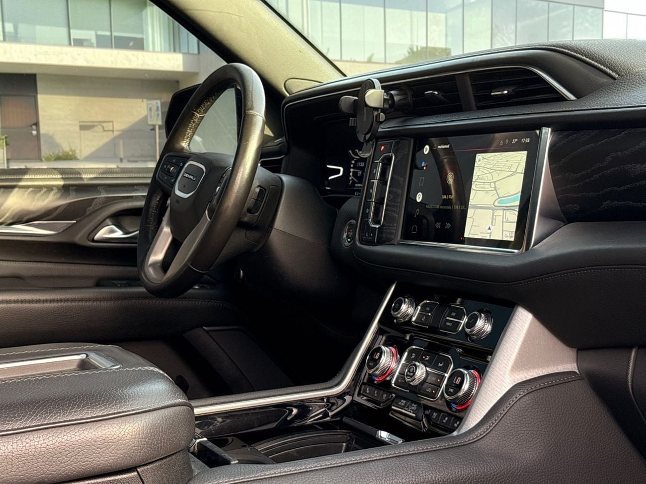 GMC Yukon Denali 6.2L (8 Seater) AED 2,080 P.M | 0% DOWN PAYMENT | GMC YUKON DENALI | 6.2L V8 | 2022 | GCC SPE