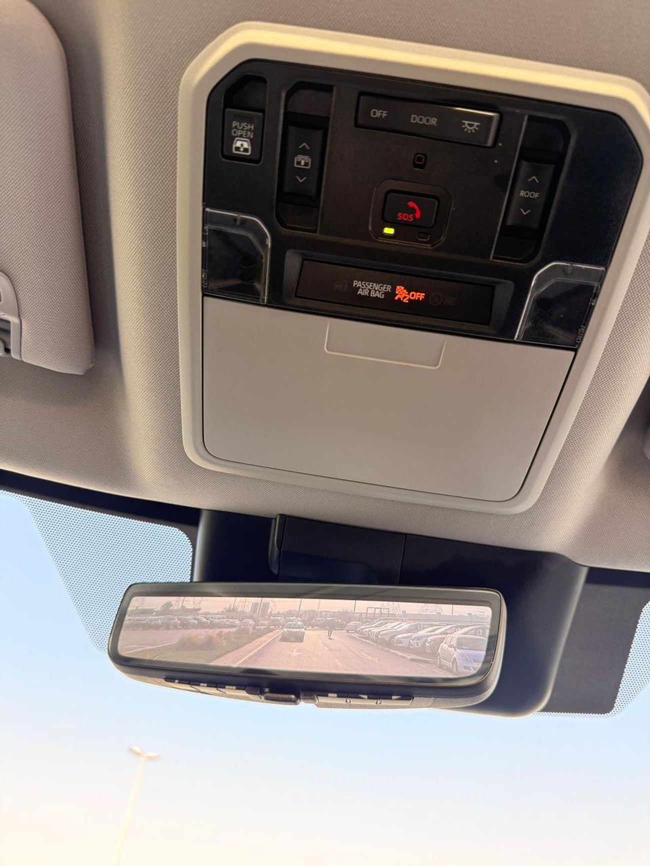 Toyota Tundra Limited Crewmax | Panoramic | 360 Camera ,Radar  leather seats Full option