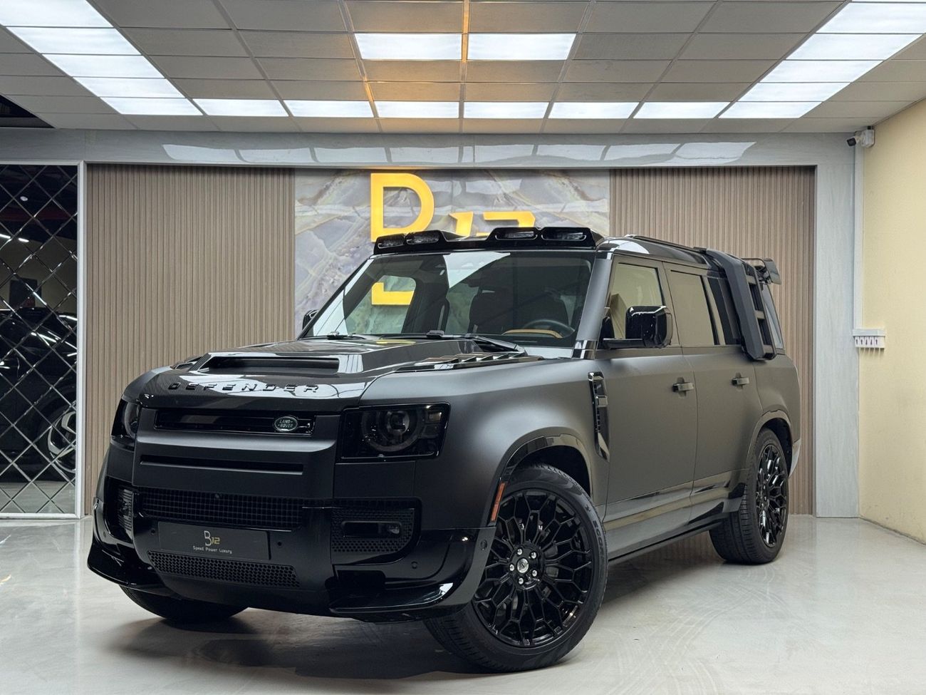 Land Rover Defender 130 SE P400 X Dynamic (7 Seater)