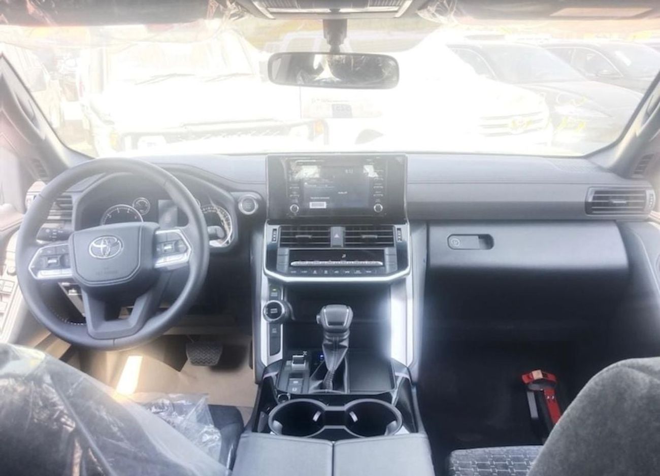 تويوتا لاند كروزر GXR 4.0L Land Cruiser LC300 GXR Petrol 4.0L