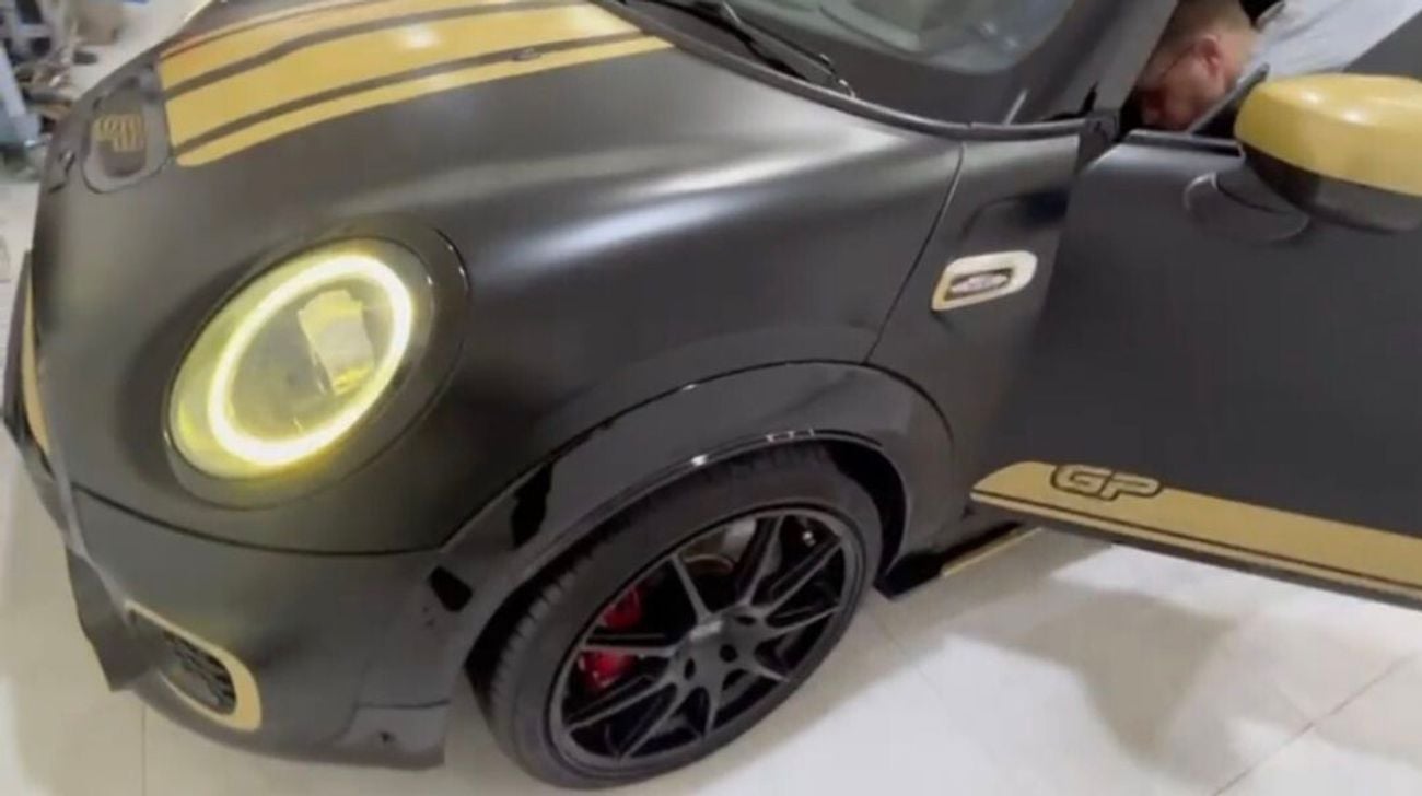 ميني كوبر إس 2.0 L TwinPower Turbo 4-cylinder engine, 8-speed Steptronic Sport automatic transmission, Sport-tune