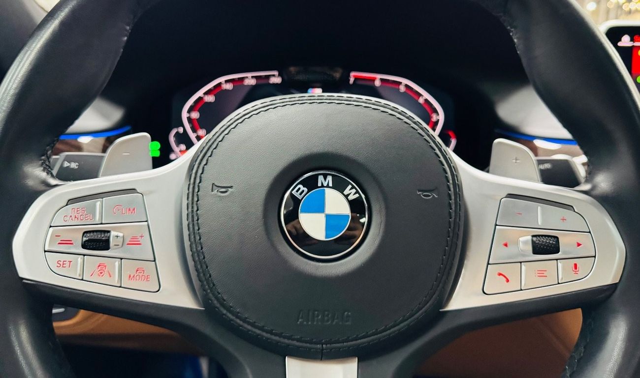 BMW 730Li Exclusive GCC .. FSH .. M kit .. Perfect Condition .. Warranty .