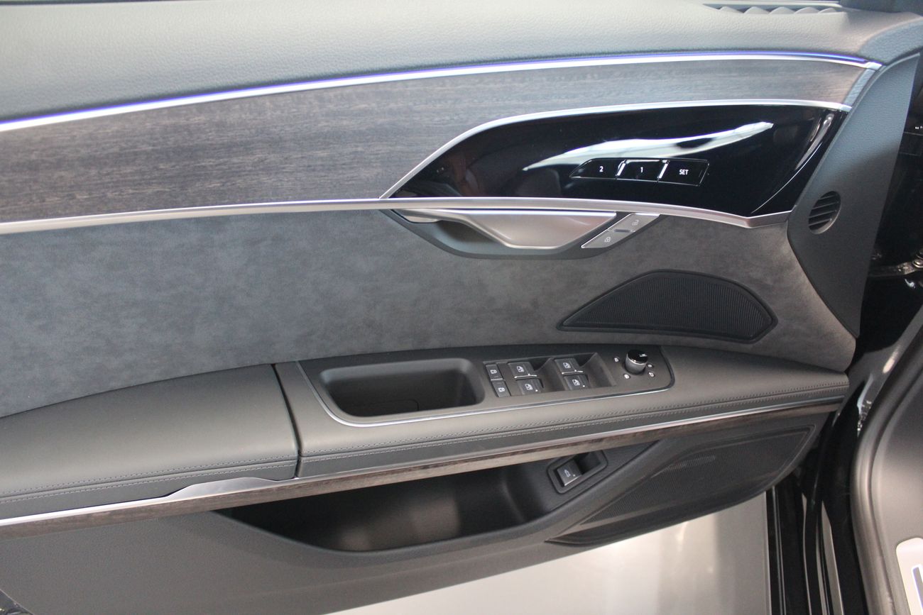 أودي A8 A8L 55 TFSI quattro 340hp Business Edition (Ref#5779)