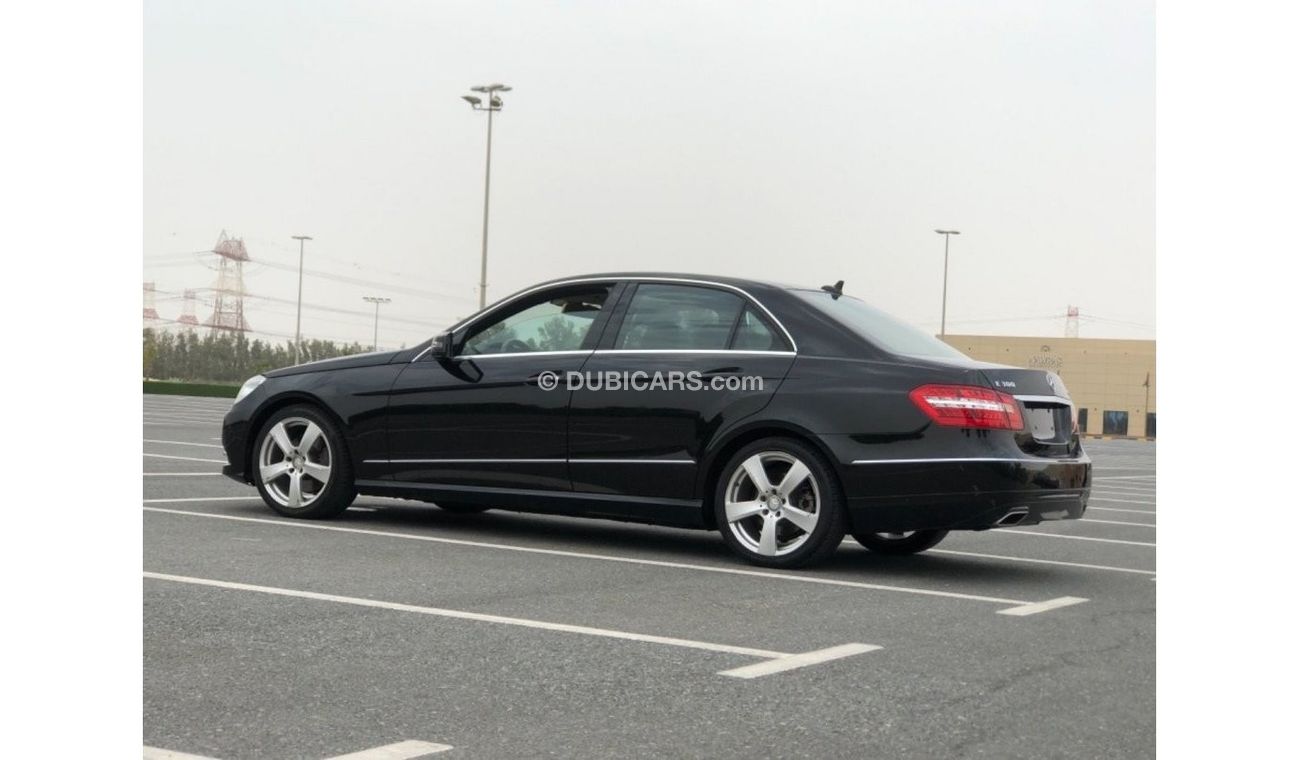 Mercedes-Benz E300 Avantgarde Model 2012 GCC CAR PERFECT CONDITION INSIDE AND OUTSIDE FULL OPTION PANORAMIC ROOF LEATHE