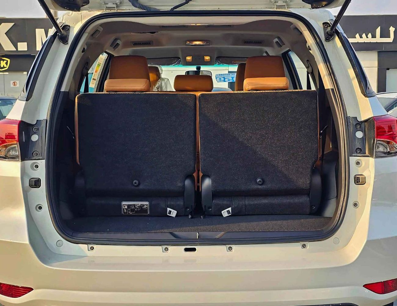 Toyota Fortuner 2.4L V4 DIESEL / MANUAL A.C / MID OPTION 4WD (CODE # FD24B)