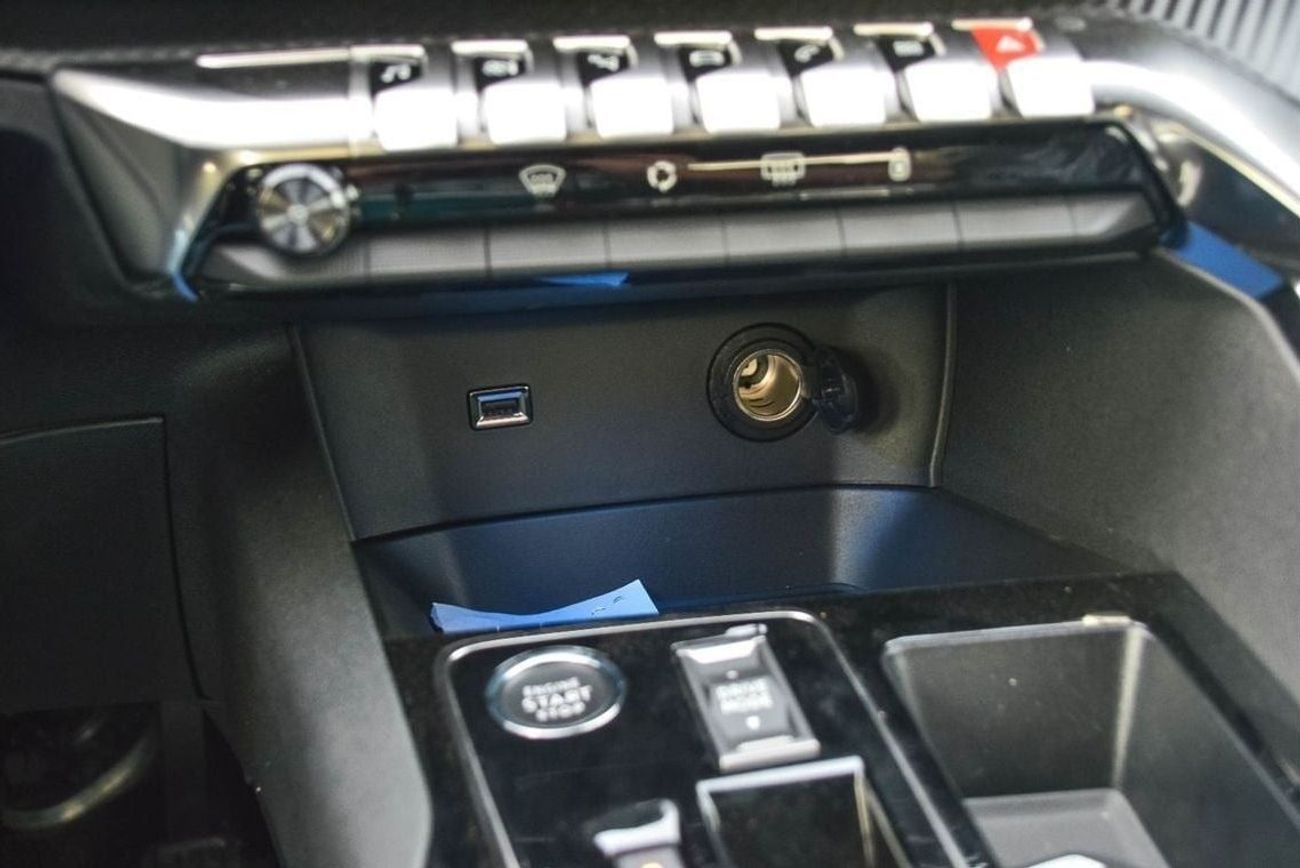 Peugeot 3008 PEUGEOT 3008 1.6L FWD SUV 2025