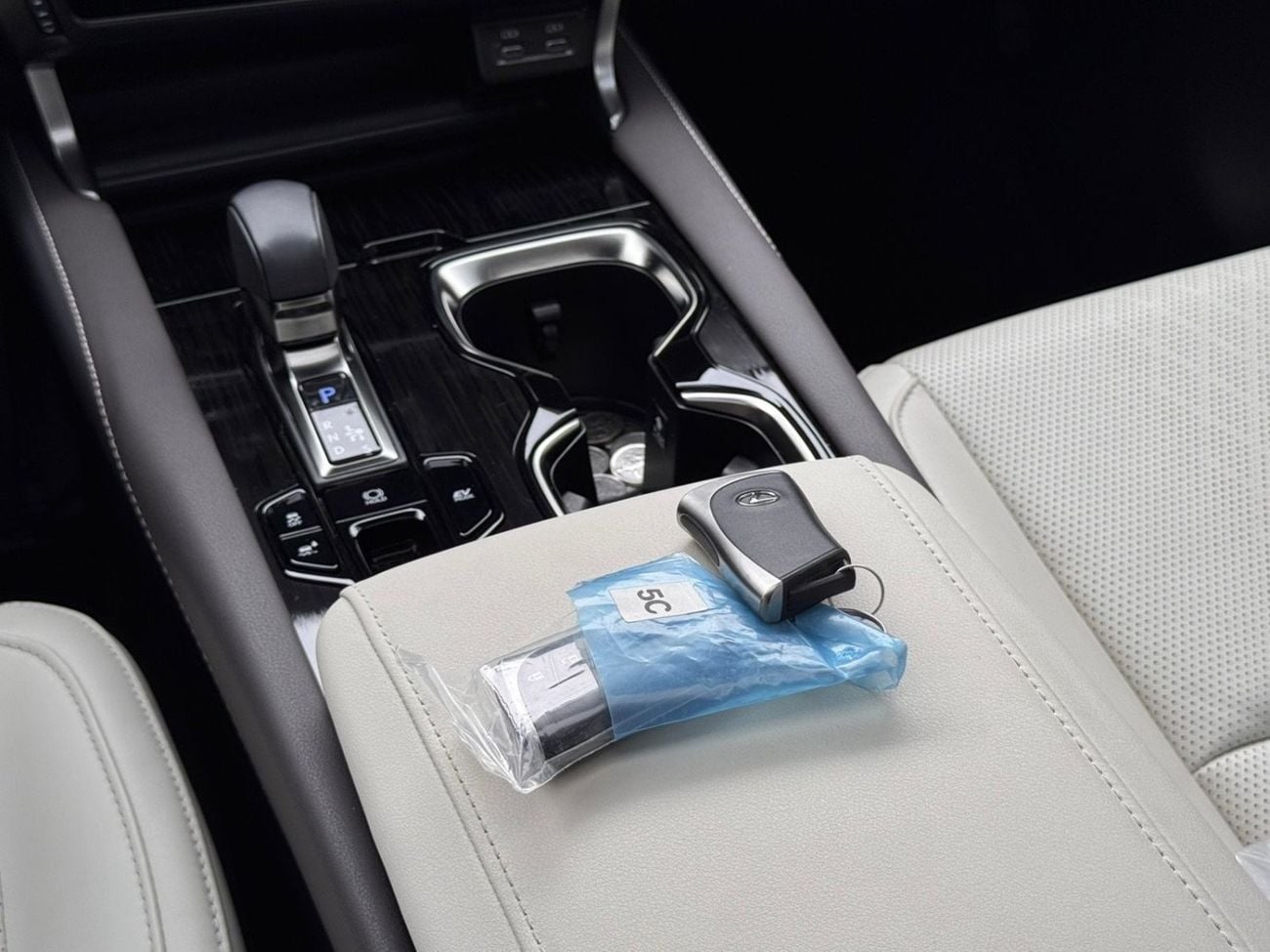 لكزس RX 350 RX350 h AWD 2025 / GCC