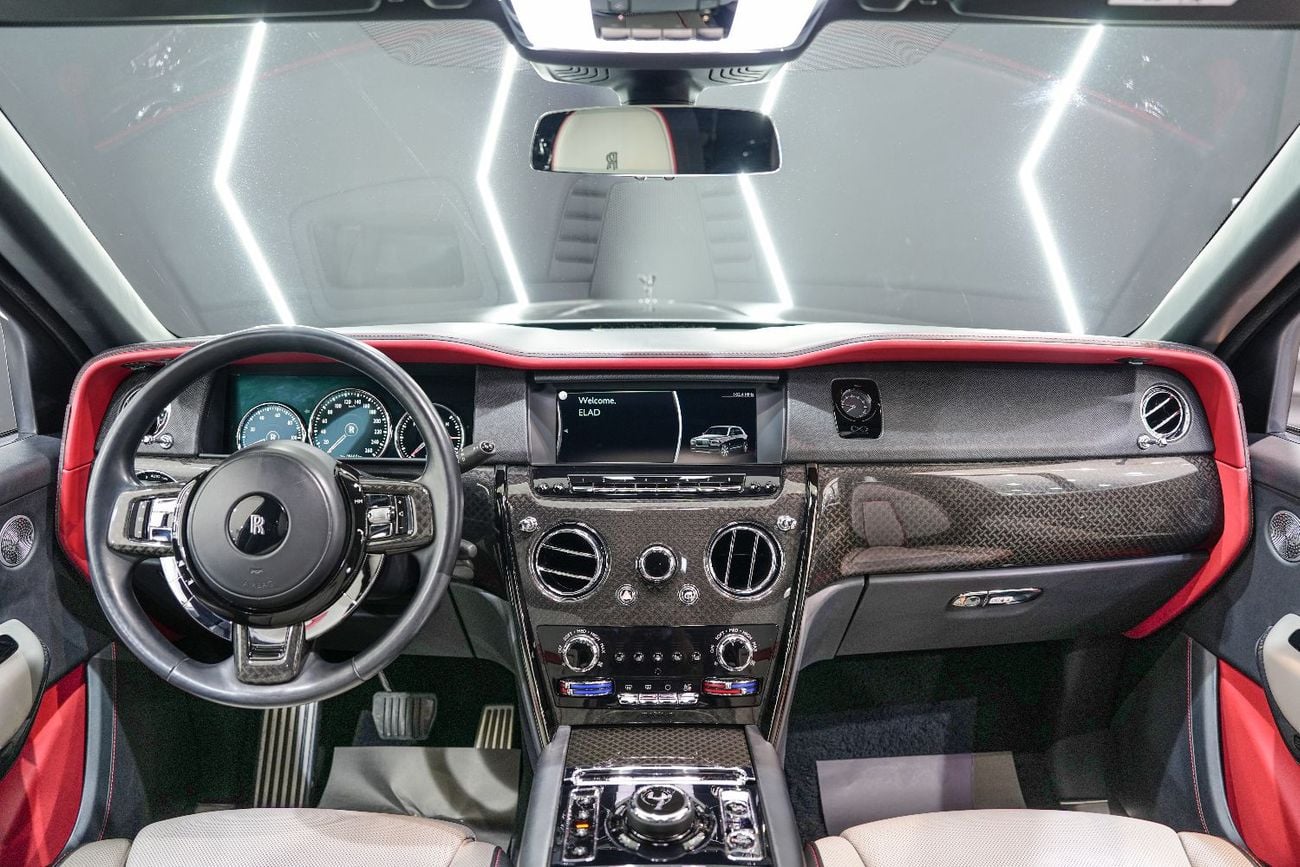 Rolls Royce Cullinan BLACK BADGE , Rear Entertainment, Bespoke Audio, Starlight, GCC Specs!!