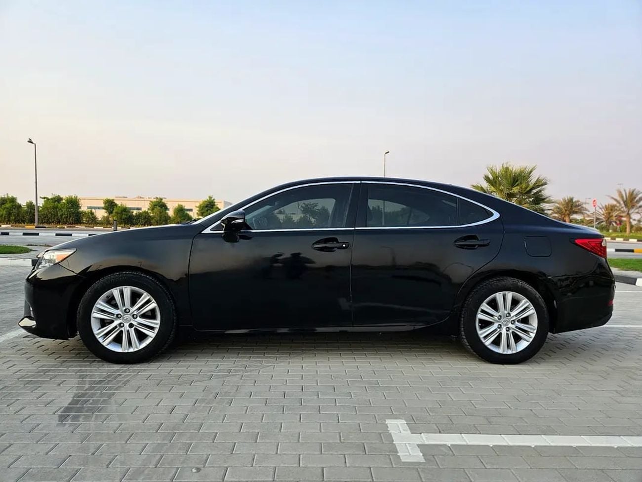 لكزس ES 350 ES 350 | American Specs | Pristine Condition Clean With Low KM