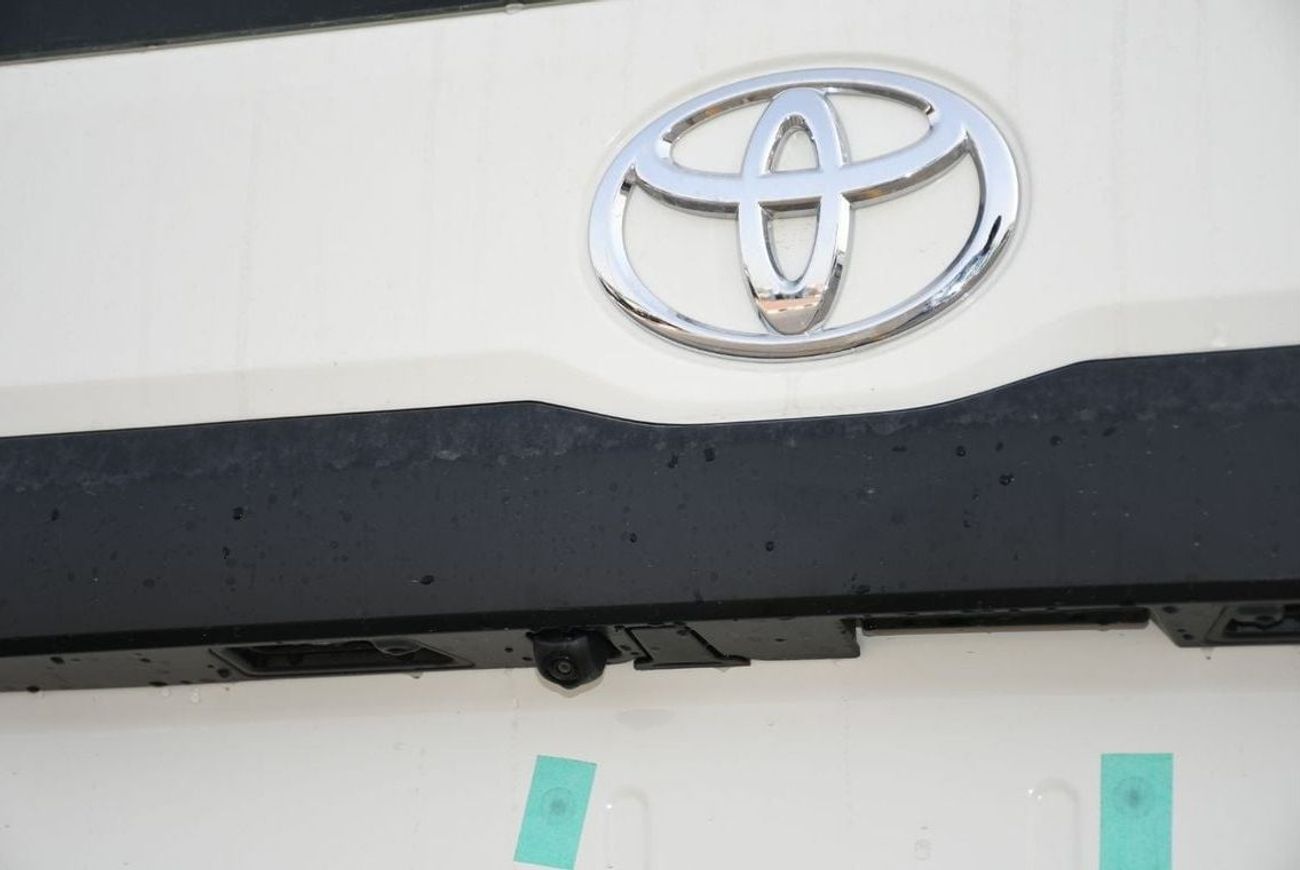 تويوتا هاياس HiAce 3.5L Manaul Petrol