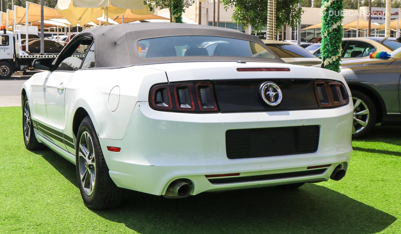 Ford Mustang V6-NO ANY TECHNICAL PROBLEM -WARRANTY GEAR ENGINE CHASSIS - FULL OPTION - 490 AED MONTHLY