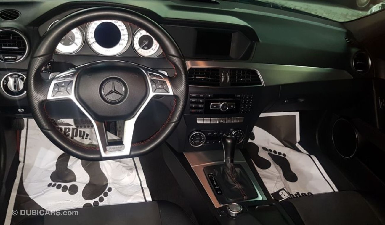 Mercedes-Benz C200 Mercedes C200 2014 model full option panorama