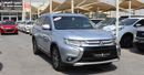 Mitsubishi Outlander GLS 3.0L Mitsubishi Outlander 2016 - in excellent condition- GCC-4WD-130,000 km - Price - 35000 AED