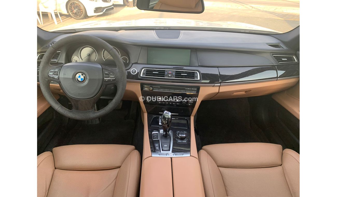 BMW 750Li BMW 750 Li_2011_Excellend_Condihich