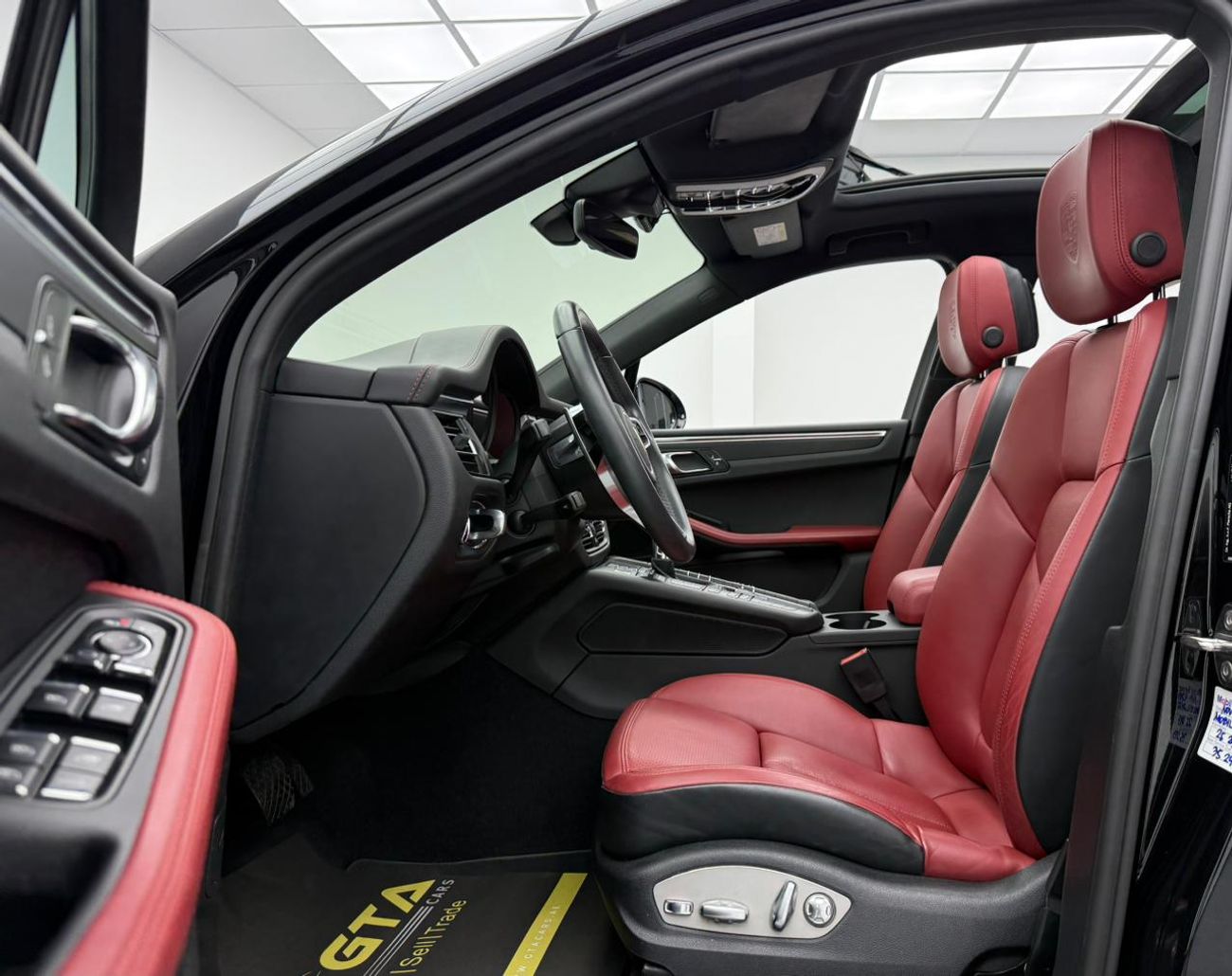 بورش ماكان Std 2.0L (252 HP) 2021 Porsche Macan, 2.0L Turbocharged Inline-4, AWD, 265 HP / 400 Nm, 7-Speed PDK,