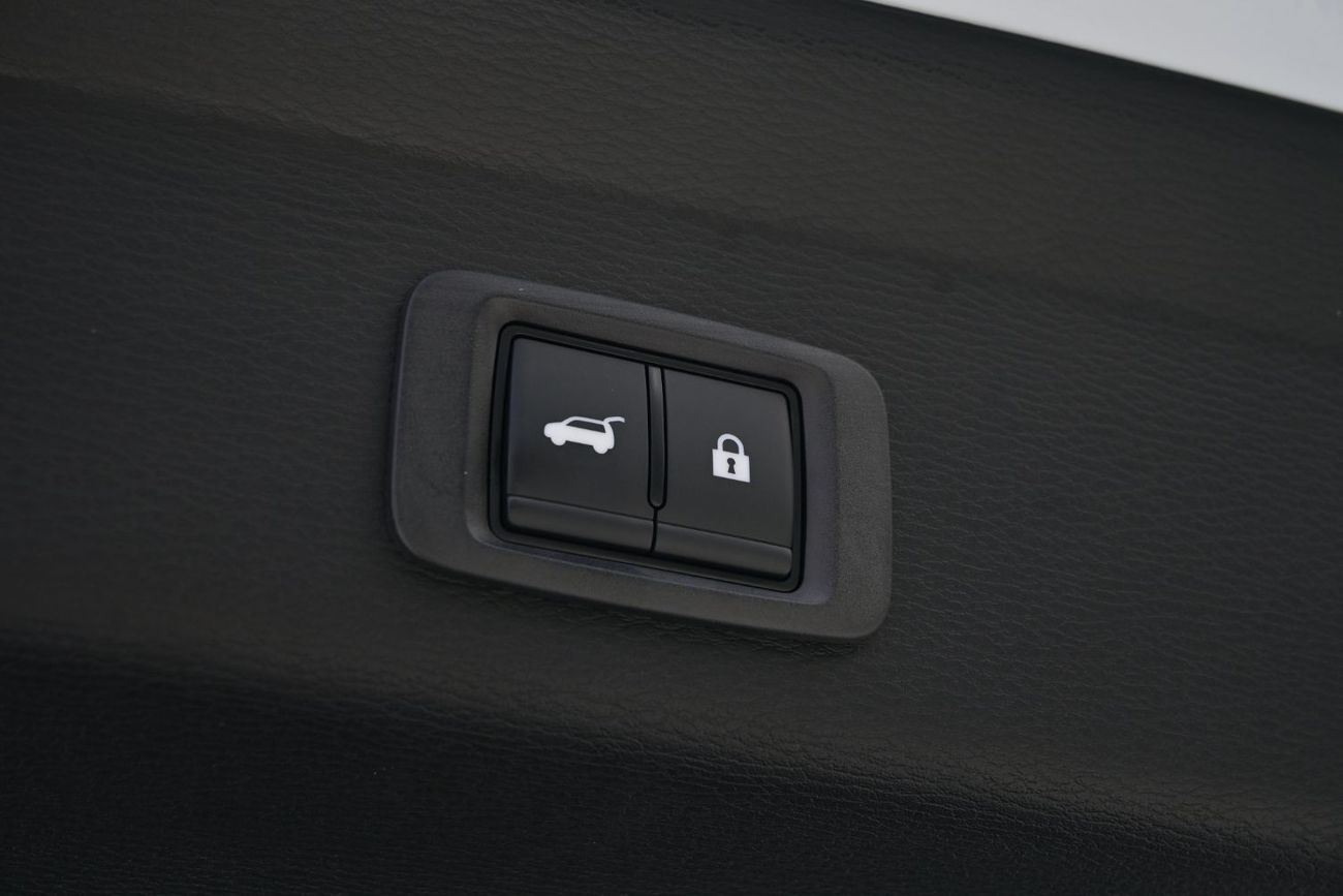 Mitsubishi Outlander Mitsubishi Outlander Hi-Line Plus 2.5L Petrol 4WD, Model 2025, Color White