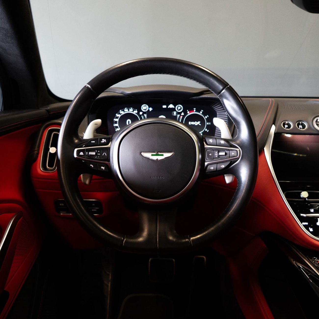 أستون مارتن DBX AED 8,336 P.M • 0% Downpayment • Aston Martin DBX • Agency Warranty and Service Package