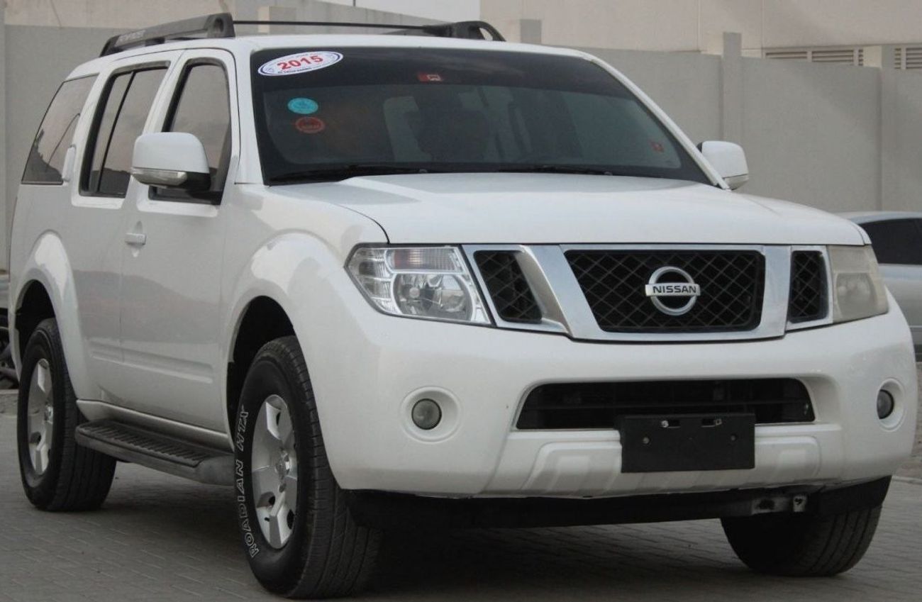 Nissan Pathfinder SE Mid Nissan Pathfinder 2015 in excellent condition, without accidents