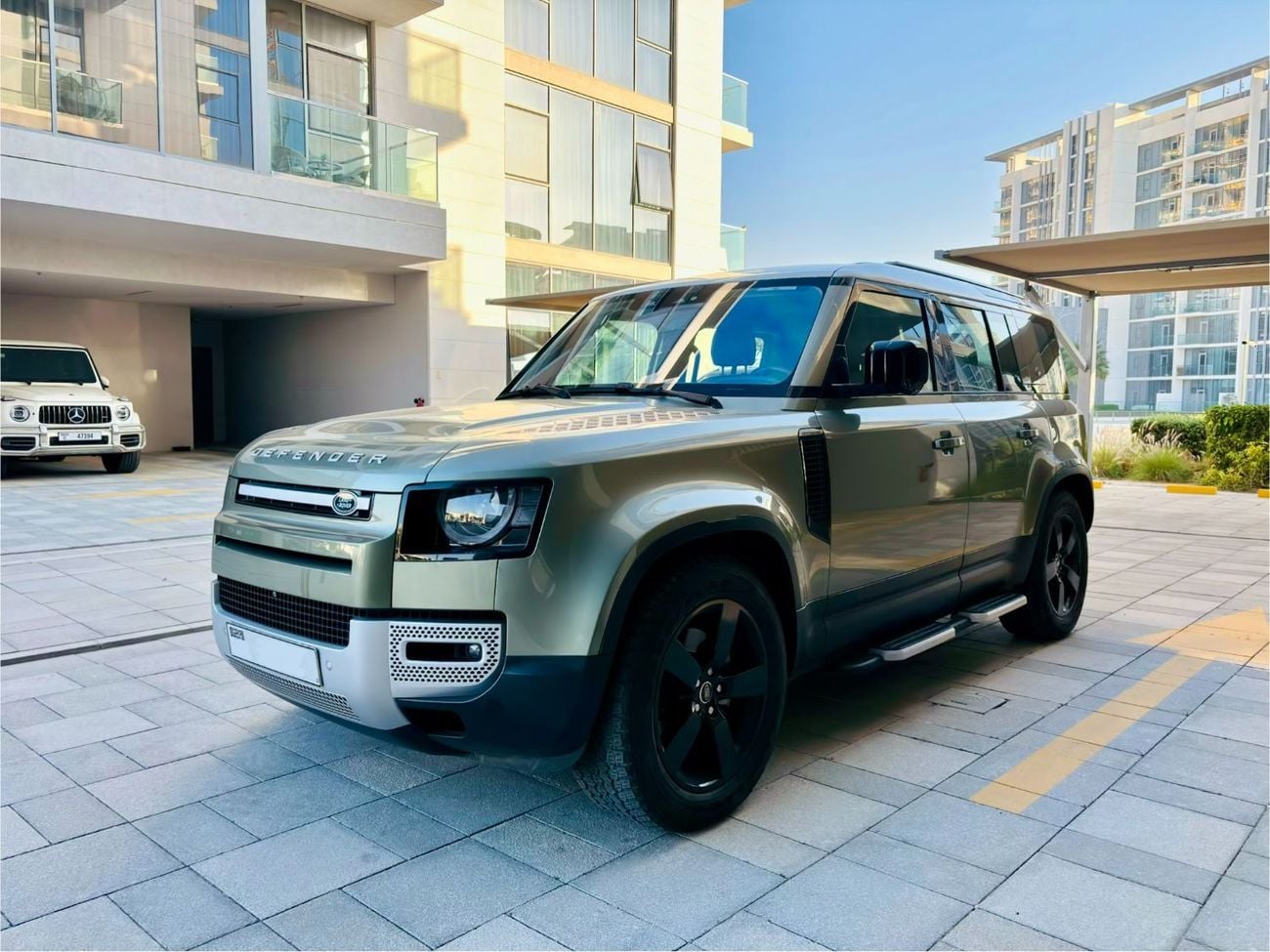 لاند روفر ديفندر P300 110 2.0L (5 Seater)